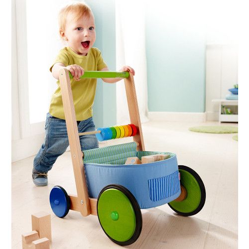 cabane à jouets : chariot de marche bébé 1 an